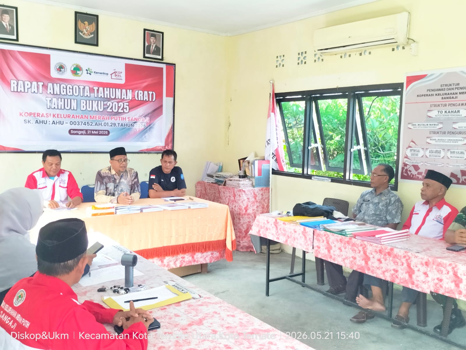 Hadiri RAT KKMP Sangaji, Plt. Kadis Koperasi dan UKM Kota Ternate Tekankan Koperasi sebagai Pelaku Usaha