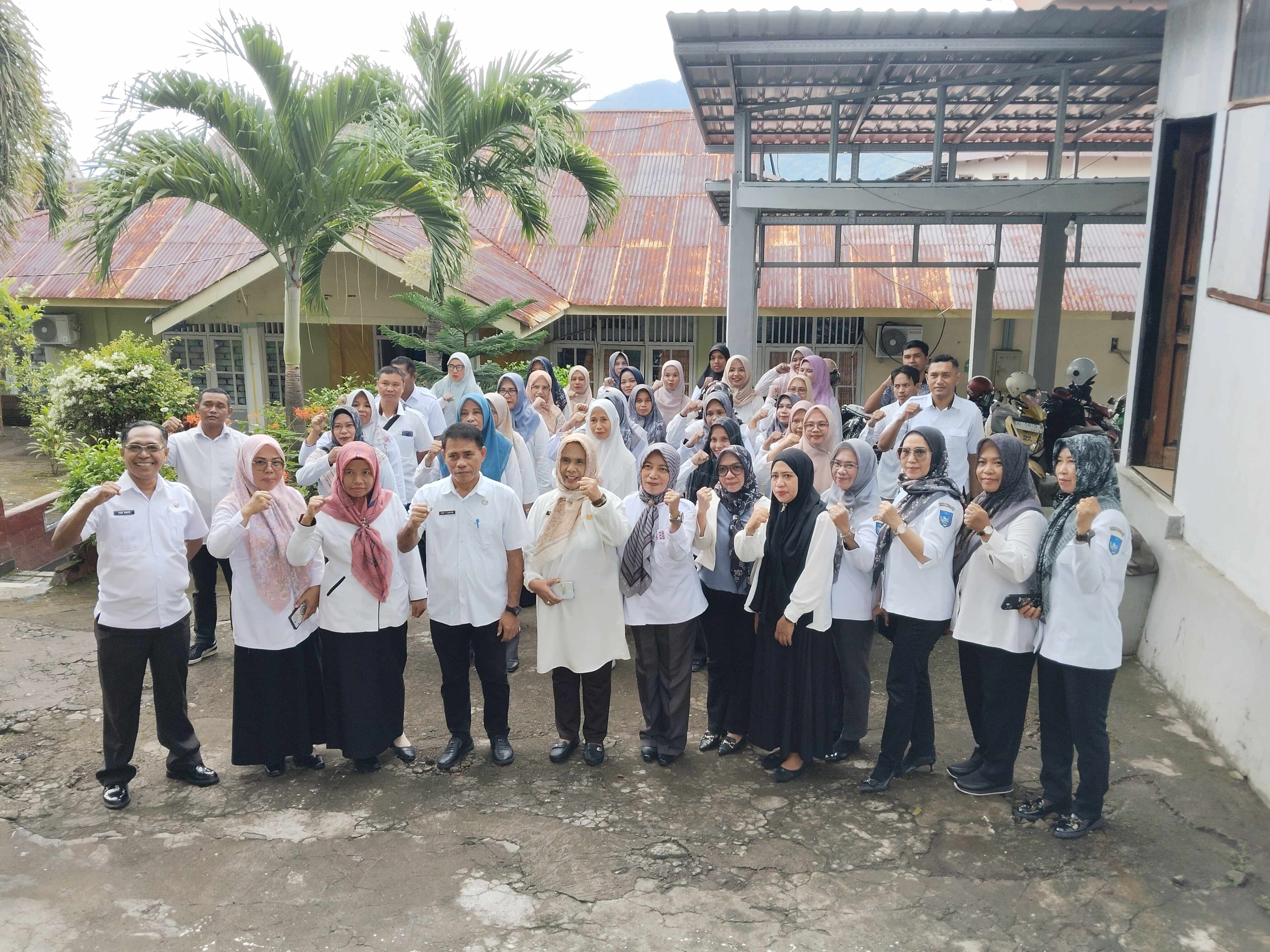 Rabu Menyapa: Dinas Koperasi Kota Ternate Fokus pada Penguatan Disiplin dan Solidaritas Aparatur